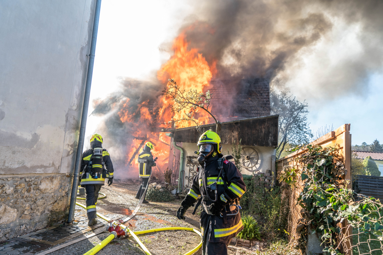 B3 Schuppenbrand in Pitten